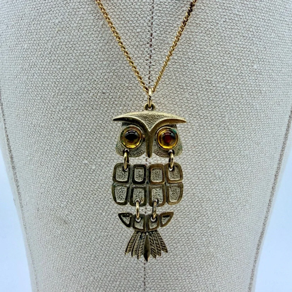 Vintage Articulated Owl Pendant Necklace Amber Cabochon Eyes Gold Tone Jewelry